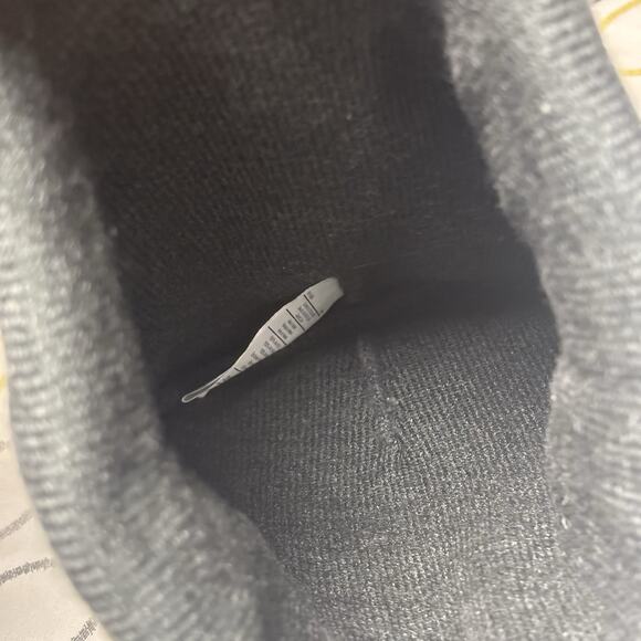 NWOT Carhartt Men’s Women’s Gray Beanie Hat Cap Harley Davidson HD Card Visa - Picture 3 of 5